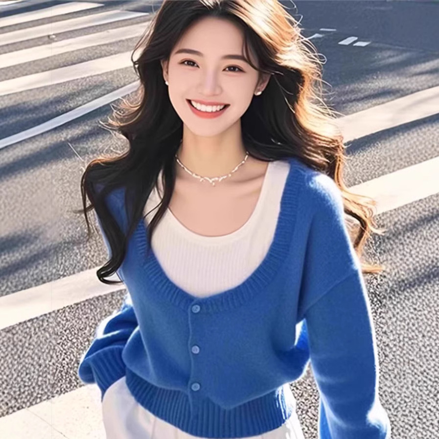 洋气减龄上衣蓝色假两件针织衫女2025春季新款今年流行的漂亮毛衣