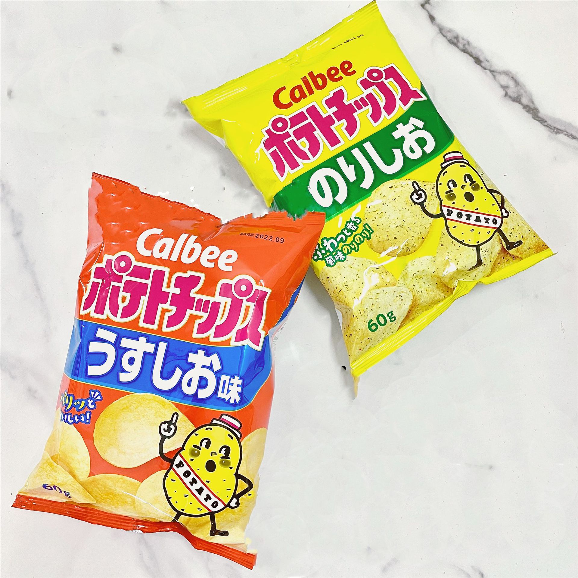 日本进口零食卡乐比calbee经典薯片淡盐海苔味膨化零食袋装60g包.