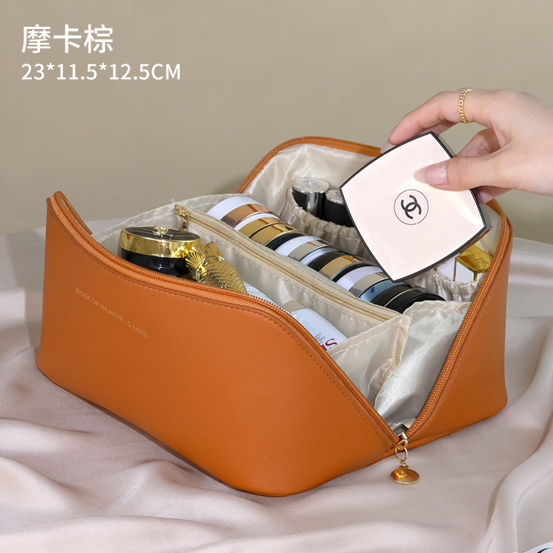 PU Leather Cloud Pillow Cosmetic Bag Large Capacity Good-looking Travel Portable Toiletry Bag Wholesale Cosmetics Storage Bag