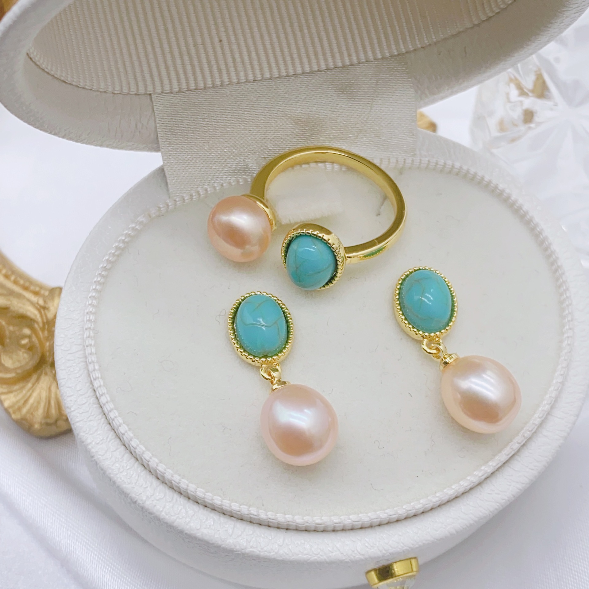 Hepburn Style European and American Cross-Border Products Turquoise Earrings Necklace Pendant Set Natural Freshwater Pearl Earrings Jewelry