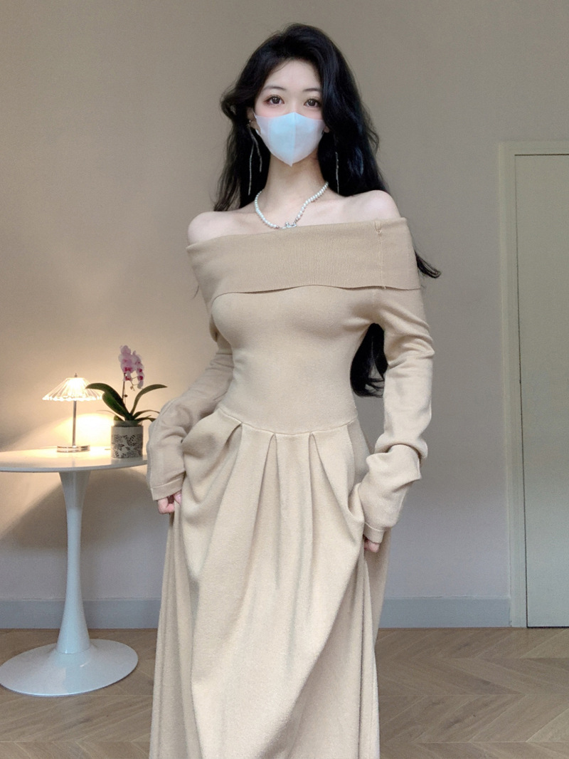 一字肩连衣裙女韩国东大门性感女人味露肩过膝长裙大摆裙毛衣裙潮