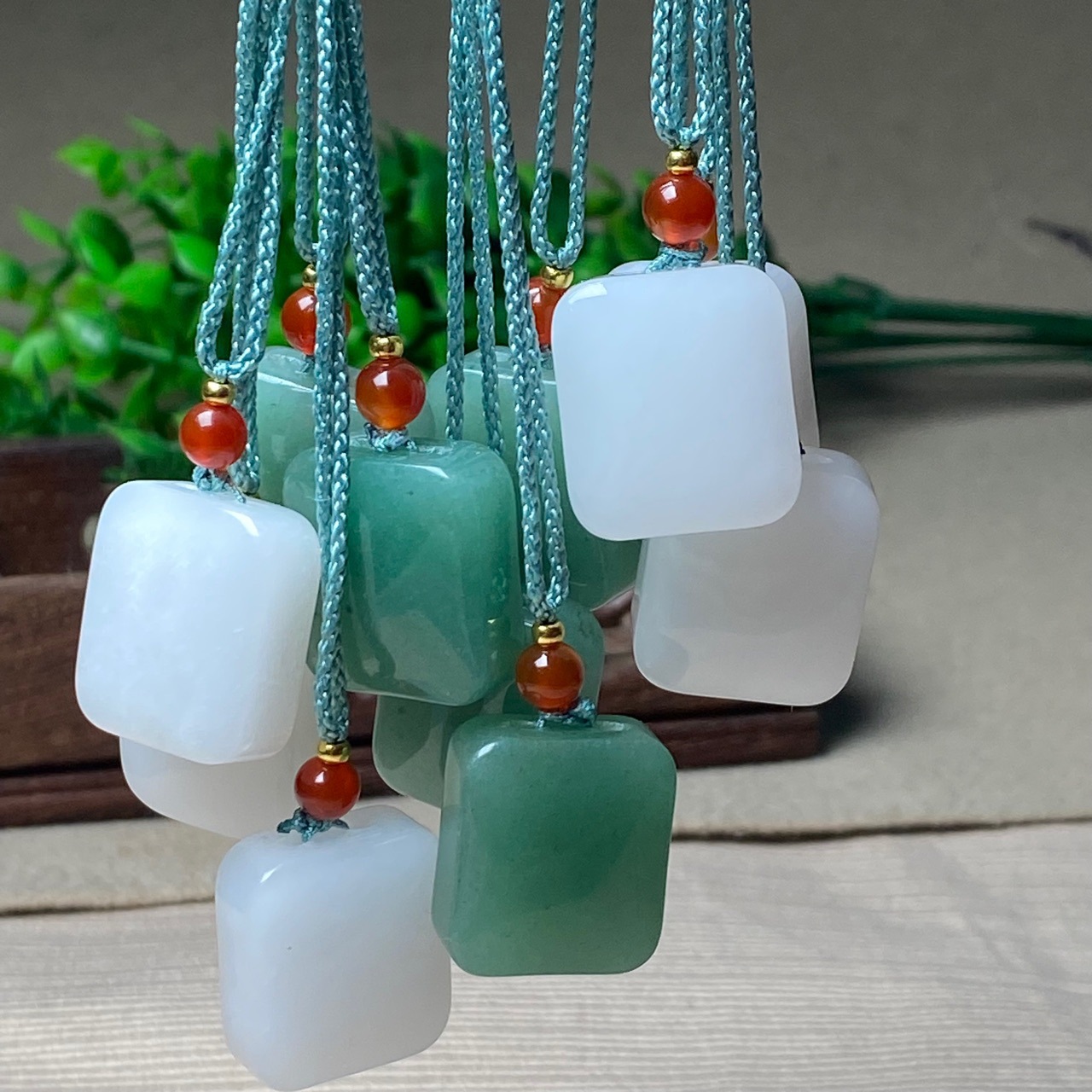 东陵玉金丝玉小方牌面包牌平安牌吊坠 男女款挂件