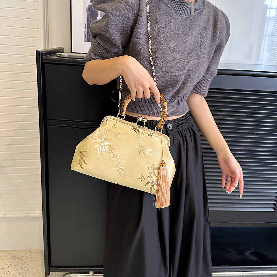 新中式旗袍手袋国潮刺绣女中国风汉服口金包手提包复古手拎竹节包