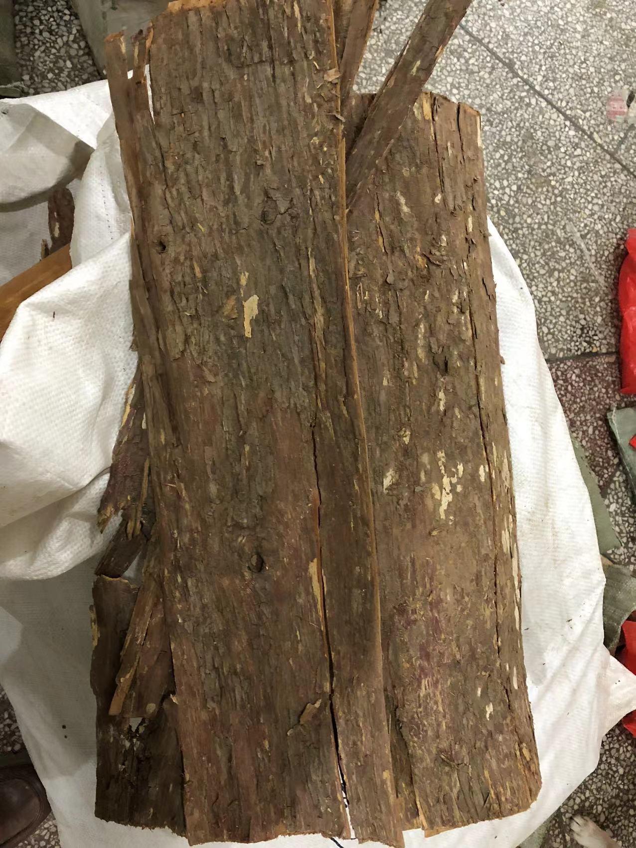 红豆杉皮 大片 红豆杉皮整片 红豆杉树皮一公斤 初级农产品