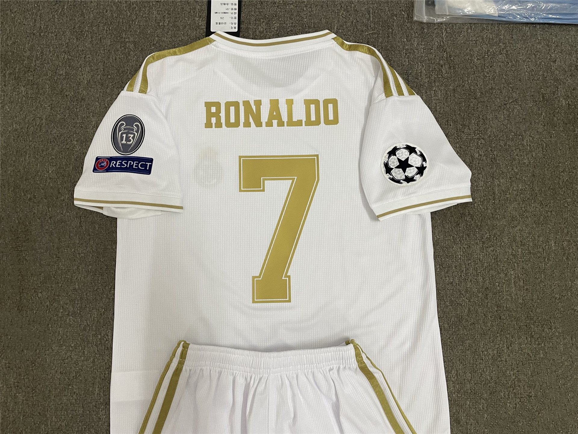 19-20皇马7号c罗球衣欧冠版复古小学生儿童款足球服套装童款-阿里巴巴