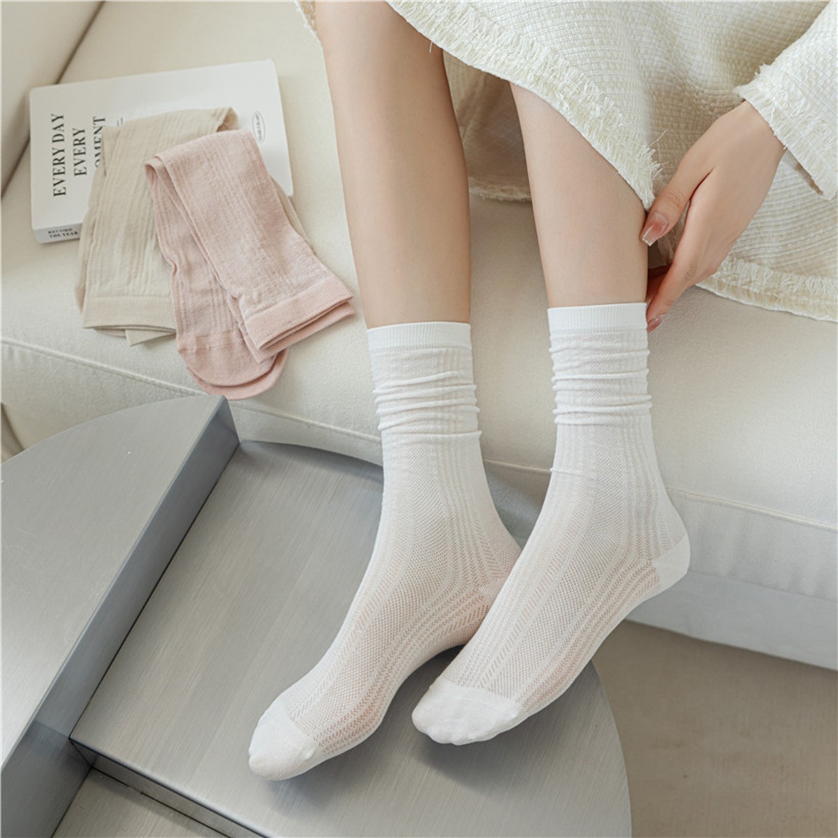 miss24016春夏薄款白色中筒袜透气吸汗网眼女学生堆堆袜棉袜休闲