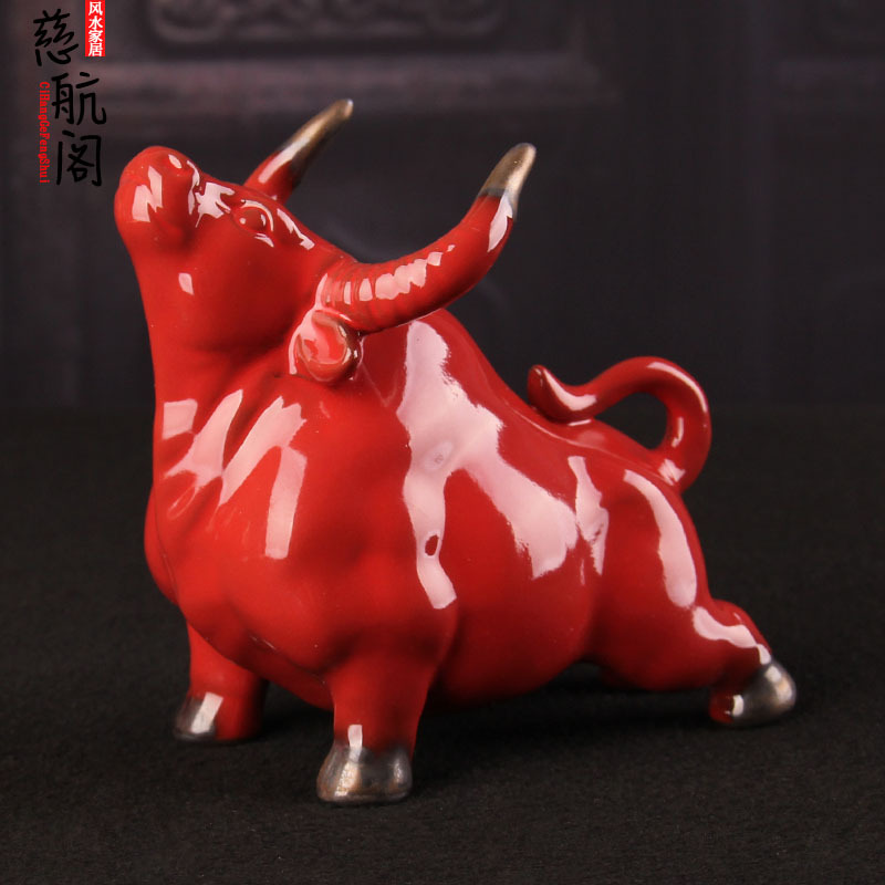 红色本命年摆件