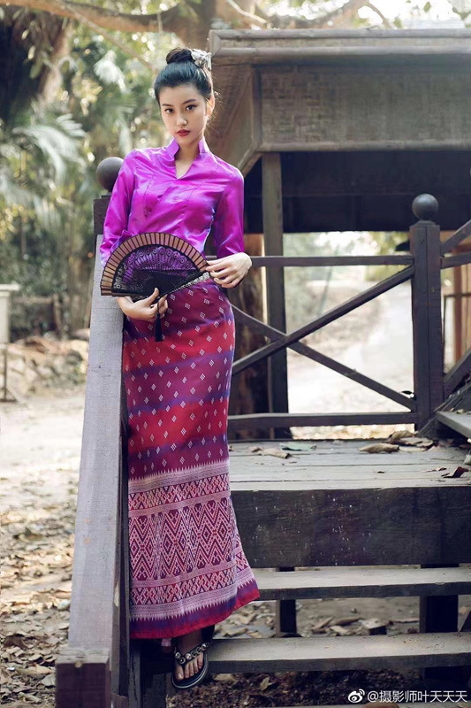 网红傣族服装女装彩云之南民族风两件套表演出租西双版纳泼水节