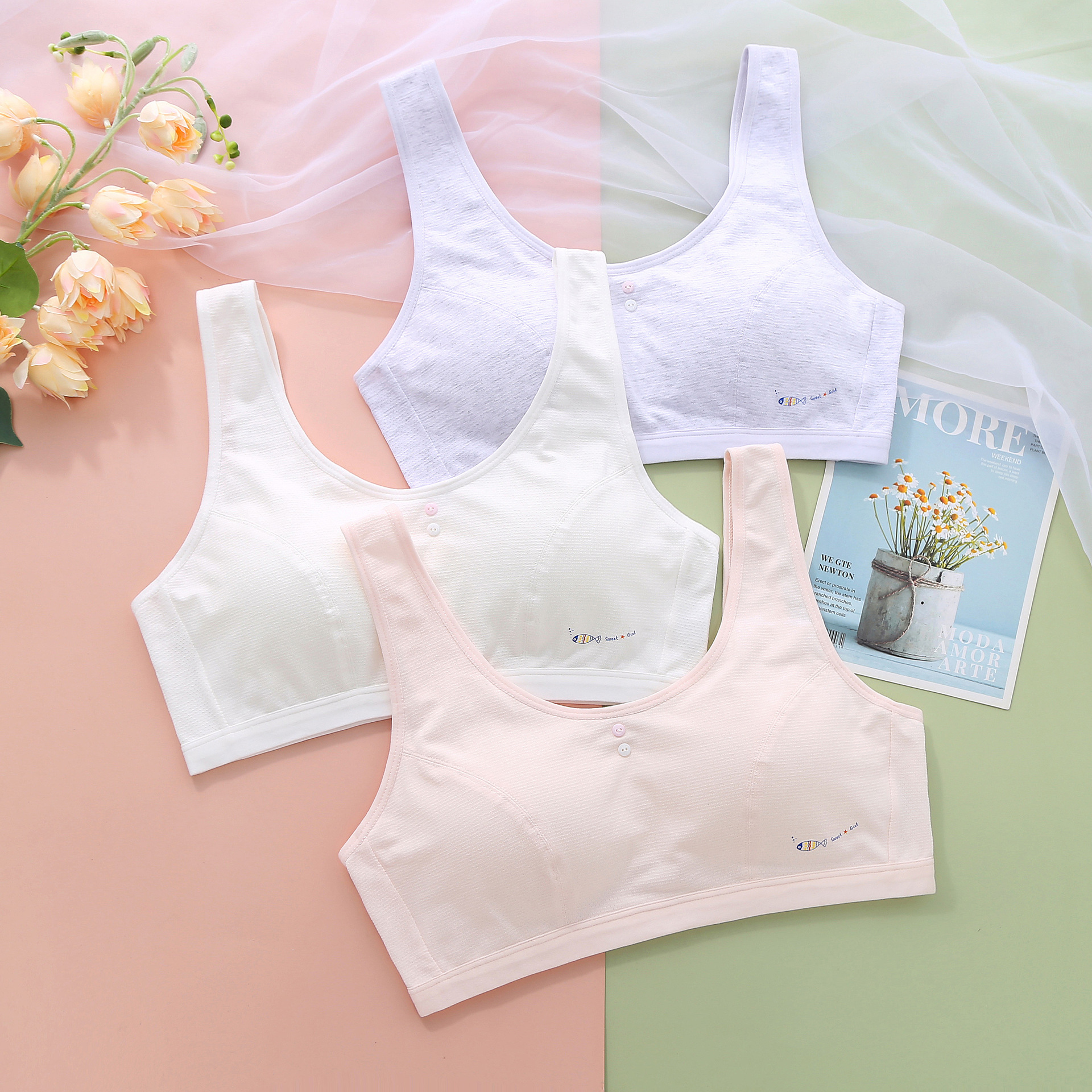 少女文胸无钢圈无排扣发育期小背心棉内衣初中小学生透气防凸点