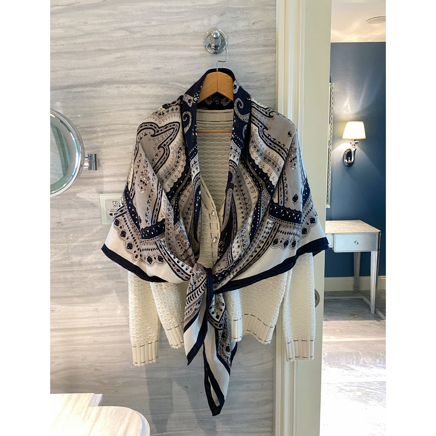 复古又百搭 经典佩斯利腰果花 奶咖色调丝羊毛大方巾围巾披肩