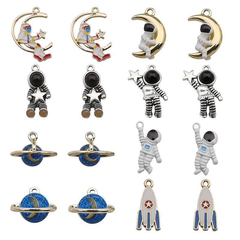 Amazon Hot Sale DIY Ornament Cartoon Astronaut Spaceman Rocket Drop Oil Accessories Earrings Bracelet Wholesale Female