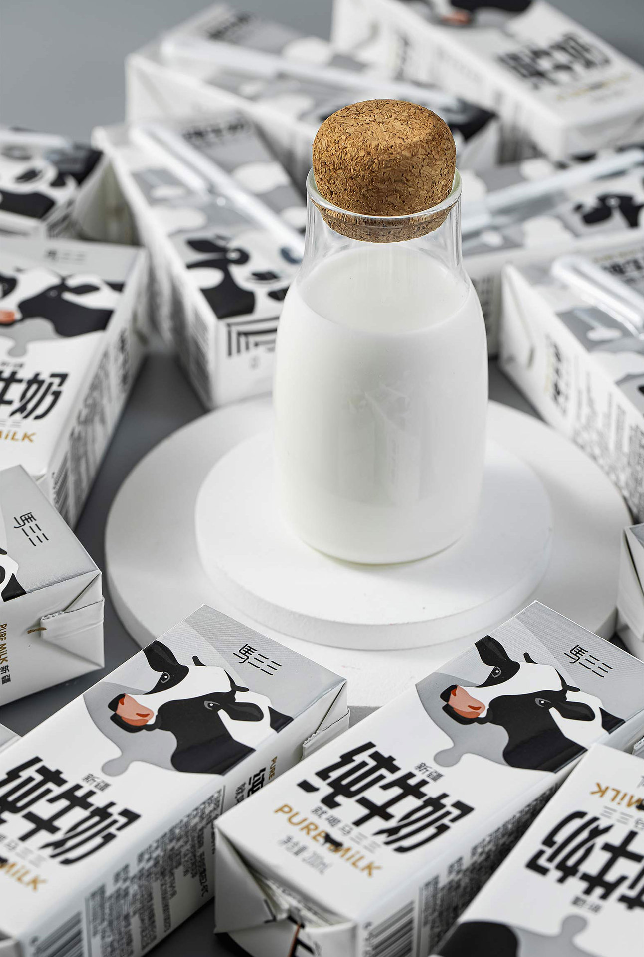 新疆纯牛奶马三三纯牛奶200ml*16盒整箱儿童学生营养早餐全脂牛奶