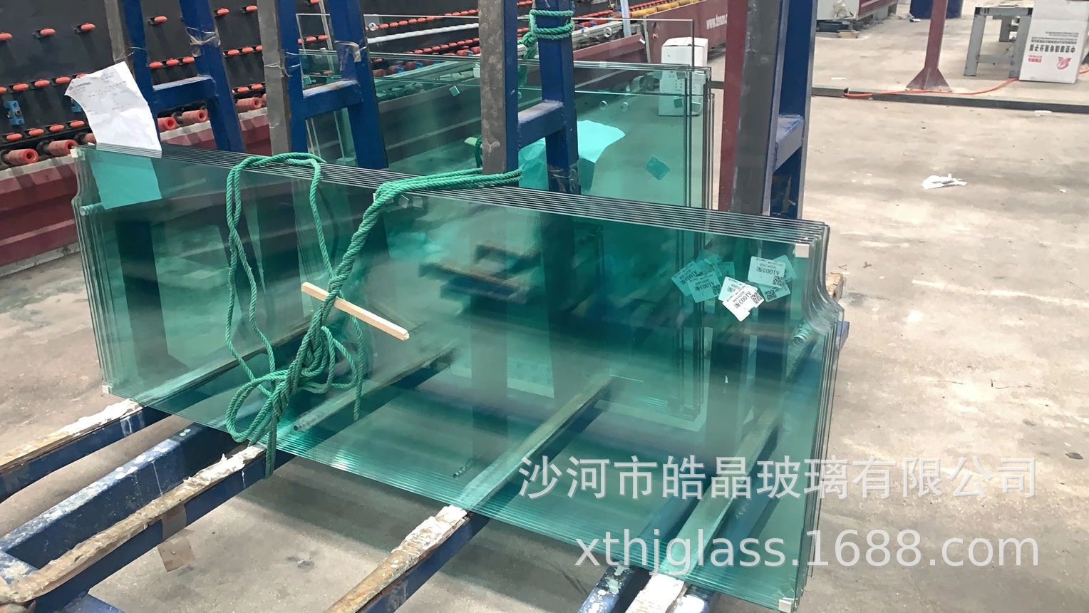 热弯 超白玻璃 家具玻璃 台面玻璃 设备玻璃 异形玻璃