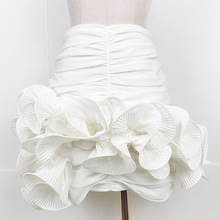 半身裙a字法式小众设计重工缎面褶皱立体花朵包臀裙 女