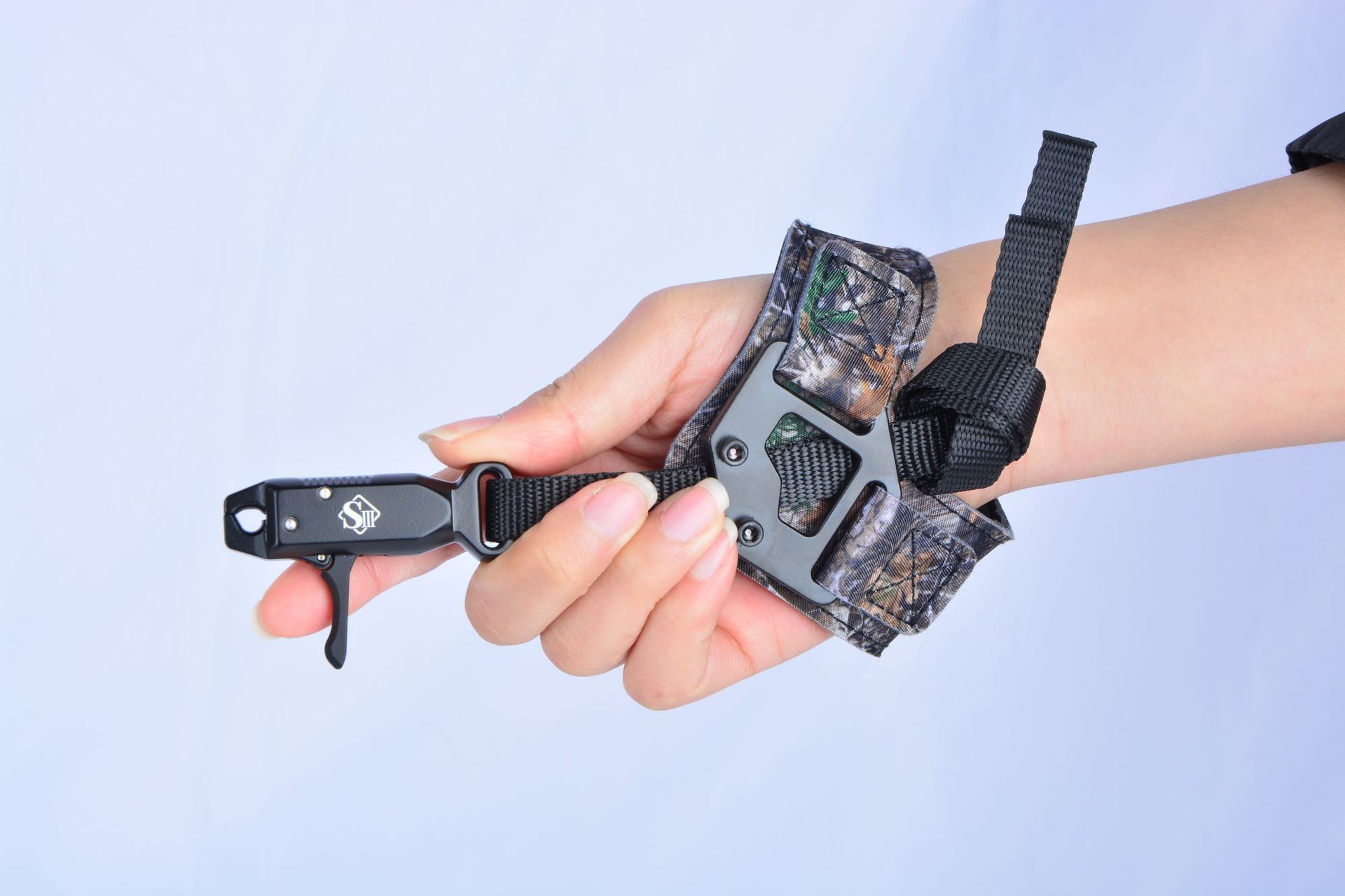 弓箭撒放器 弓箭射箭器材配件 复合弓反曲弓腕带腕撒厂家批发现货