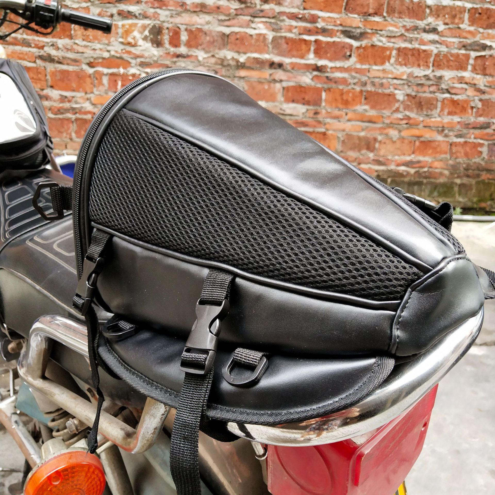 电动摩托车包车尾包挂包骑士装备机车包靠背后座包单肩斜挎包尾包