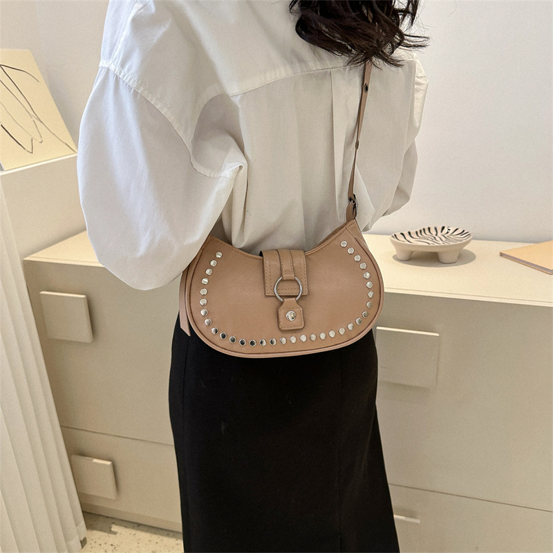 Foreign Trade Popular Textured Rivet Underarm Bag Women's Bag 2023 Spring Fashion Shoulder Bag Minority All-Match Crossbody Bag