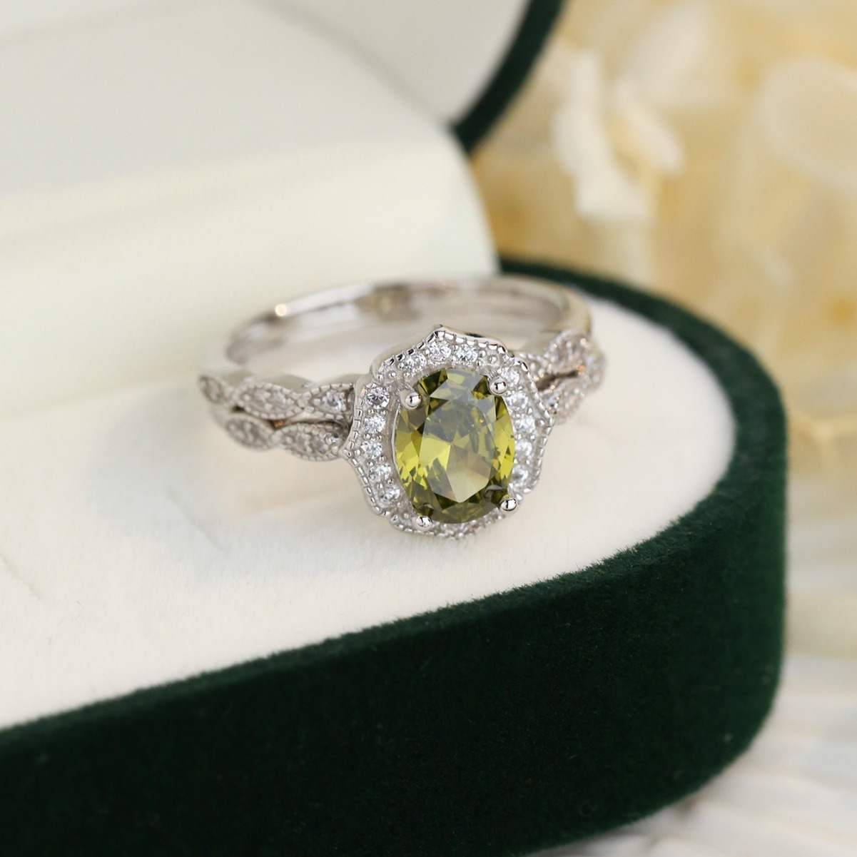 亚马逊纯银s925橄榄绿宝石椭圆形双层感戒指女式情侣戒指微镶锆石