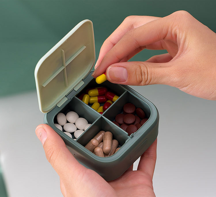 药盒收纳分装盒便携式迷你随身旅行药片药丸卡通可爱密封药品盒子