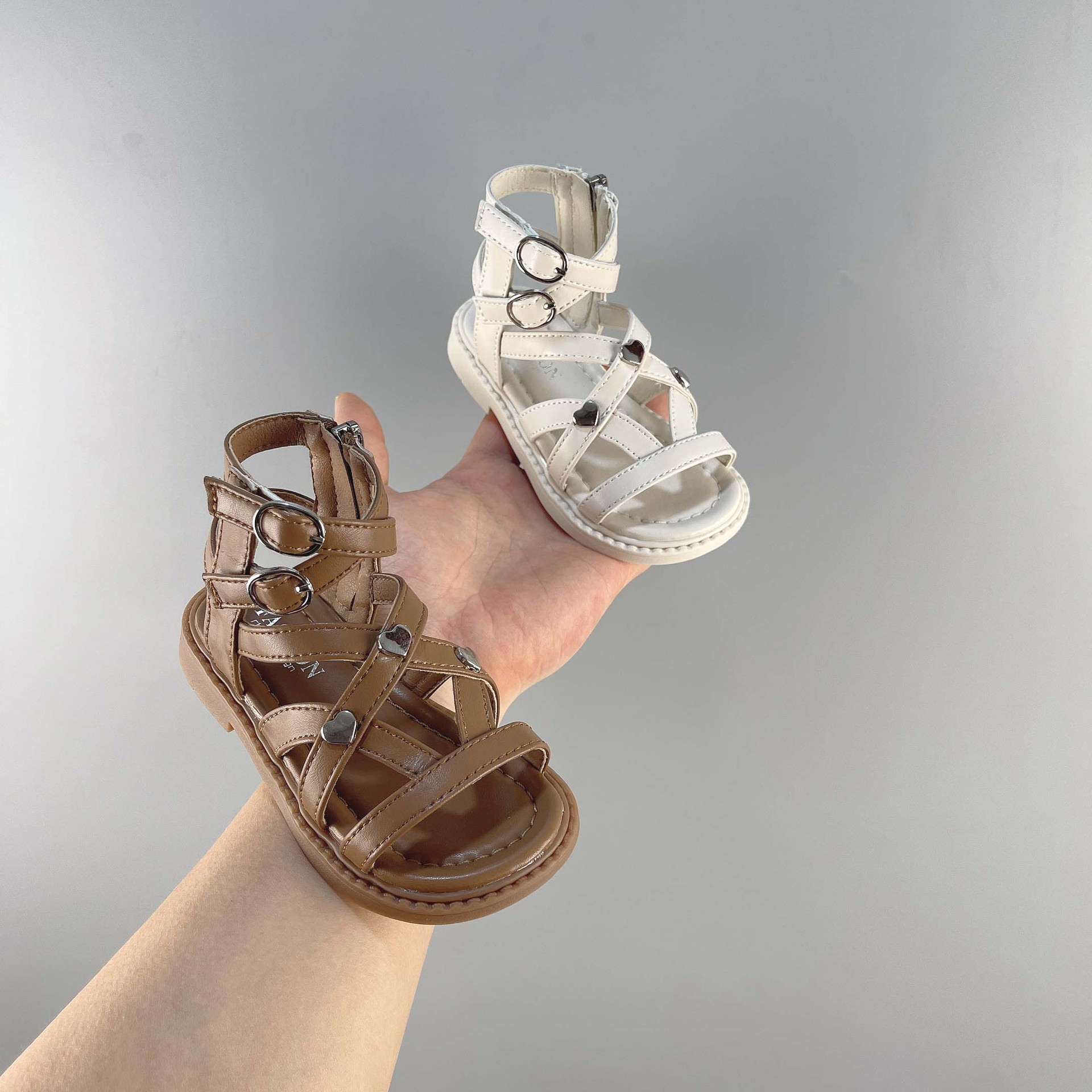 2024夏季女童1-3岁宝宝软底凉鞋小童纯色休闲罗马凉鞋学生侧拉链