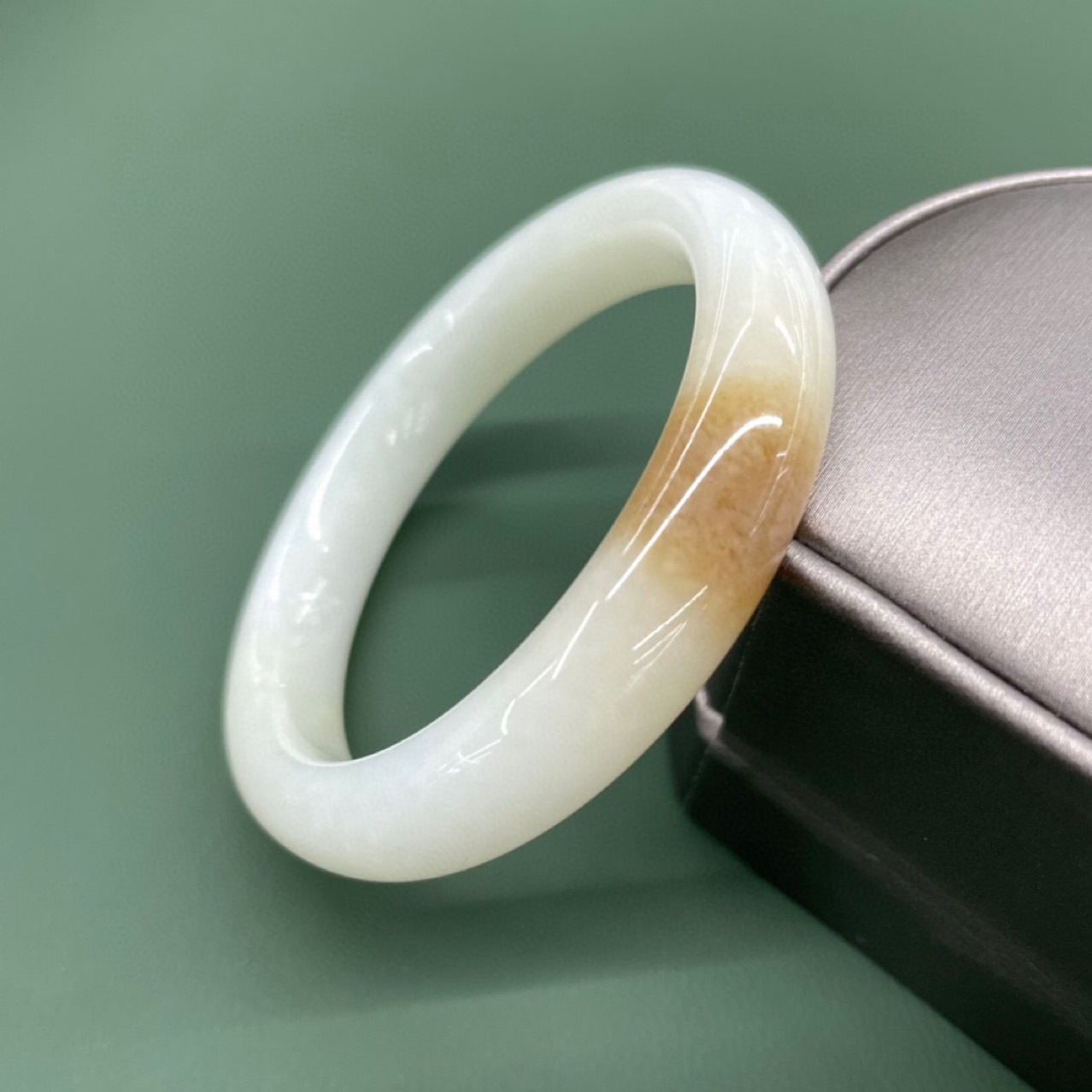 新疆和田玉优质羊脂玉糖白玉玉石手镯终生保真带证书一件代发