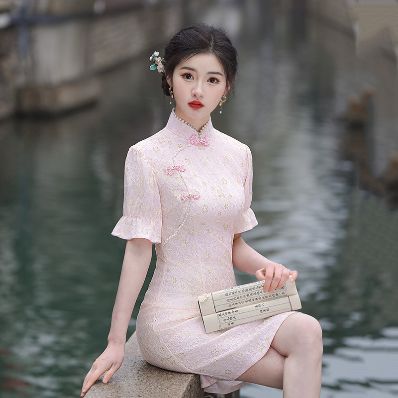 粉色短款改良旗袍2024新款年轻款少女日常可穿小个子无开叉连衣裙