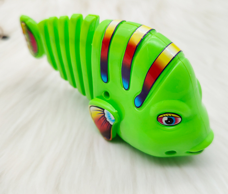 上链玩具发条摇摆鱼上链摇尾鱼上链会摇尾鱼儿童玩具地摊热卖混批