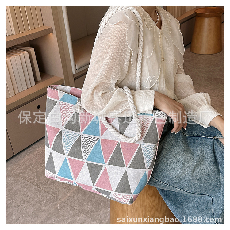 This Year's Popular Canvas Bag Women's Large Capacity 2023 New Fashion All-Match Shoulder Messenger Bag Commuter Tote