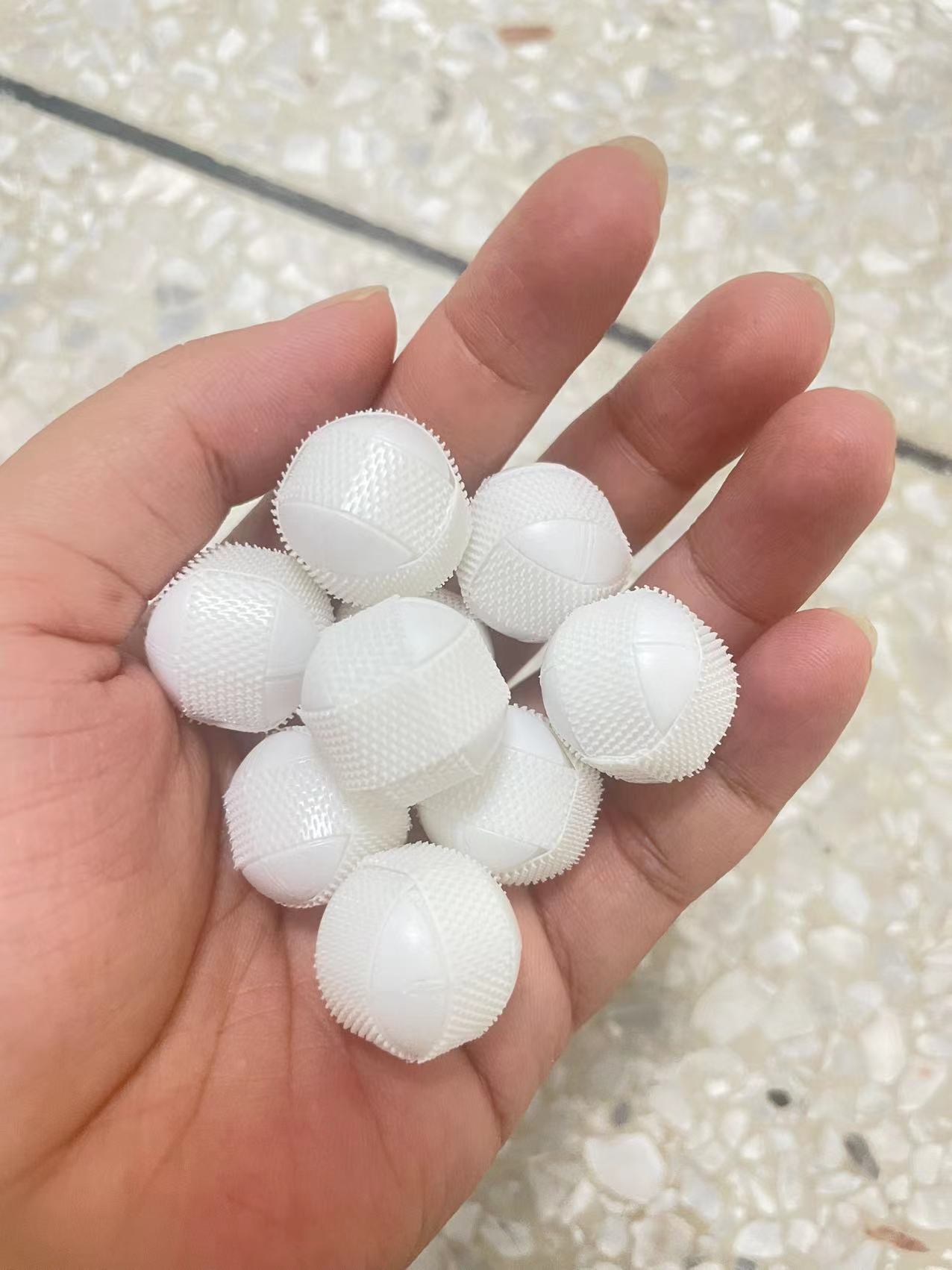 儿童飞镖配件粘粘球玩具标靶尼龙射出勾魔术贴粘粘球无孔2cm-阿里巴巴