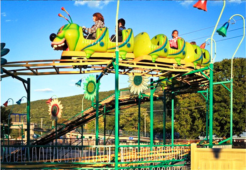 大型户外儿童轨道青虫滑车公园景区广场果虫立环跑车游乐设施厂家