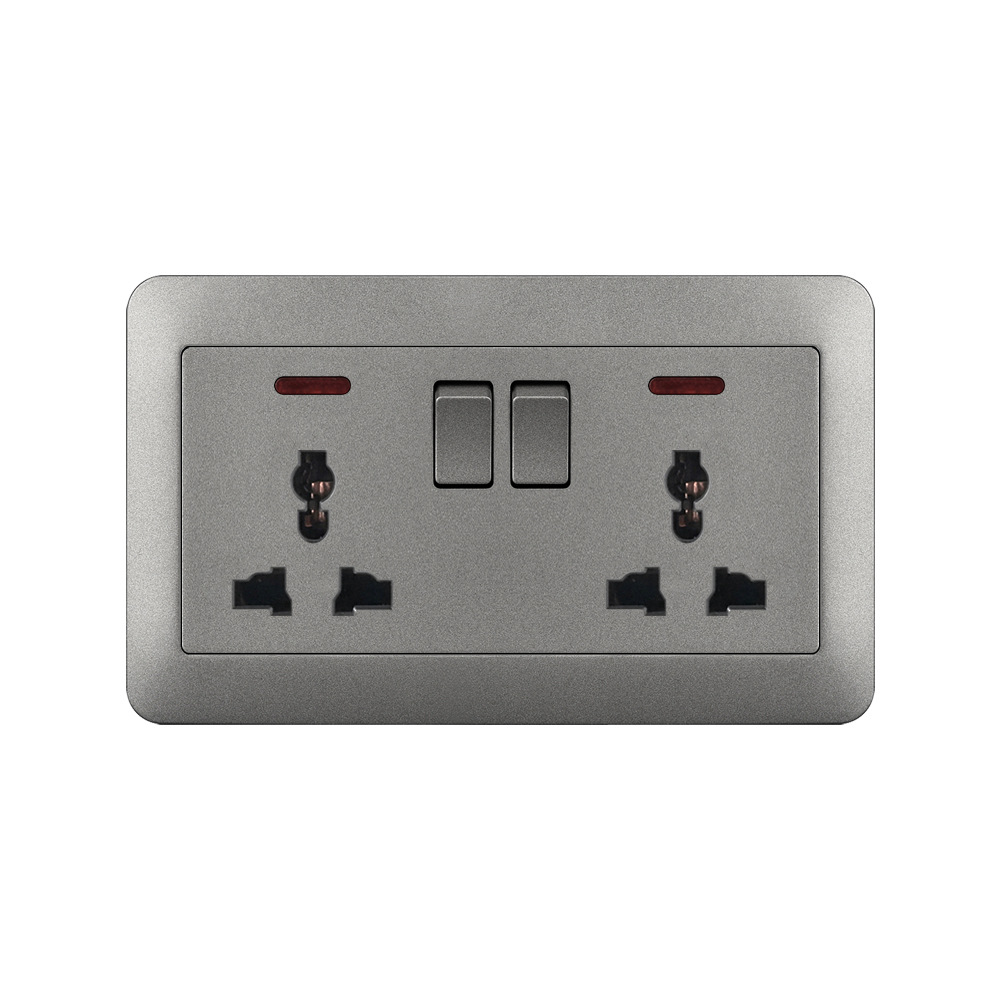 万能开关灯插座