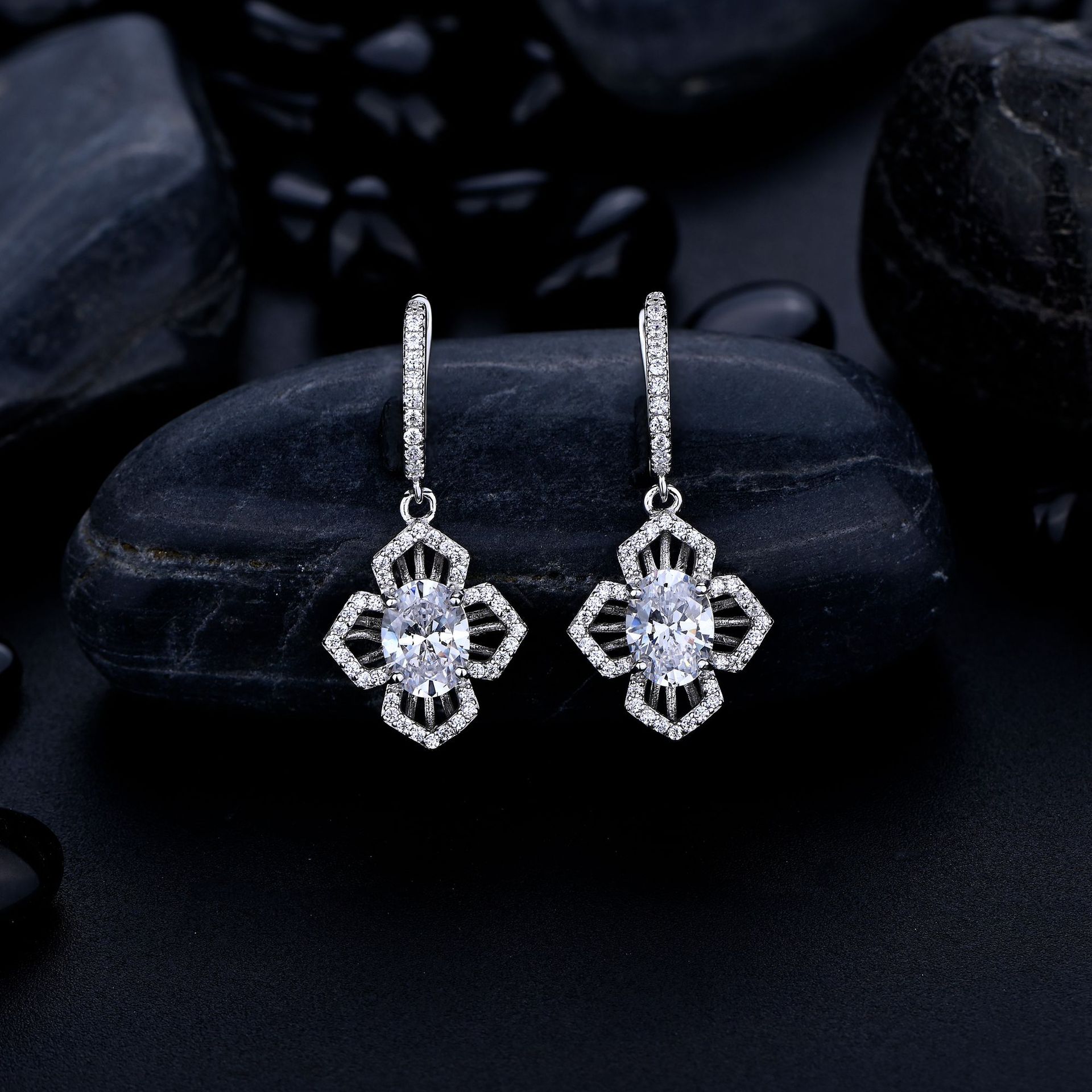 金萌 s925银耳环女6*8旦形超闪白仿真宝石耳环秋冬新款首饰耳环