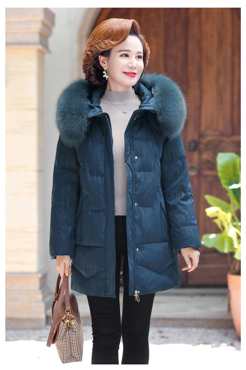 羽绒服女冬季妈妈款防寒服2021年新款中年女款中老年女装大码外套