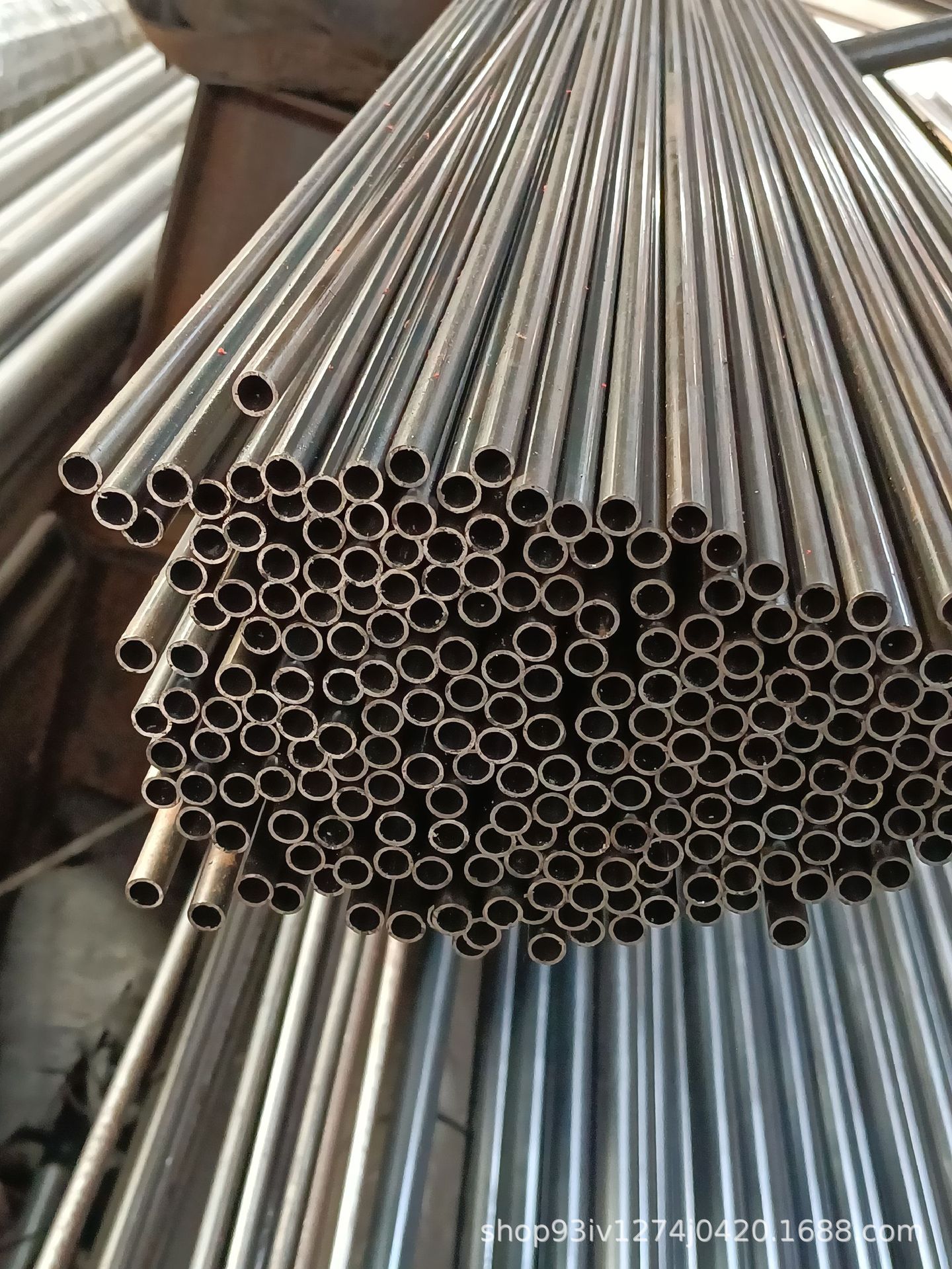 广东佛山供应q195铁焊管 薄壁圆管 非标家具管定做 黑料家具铁管