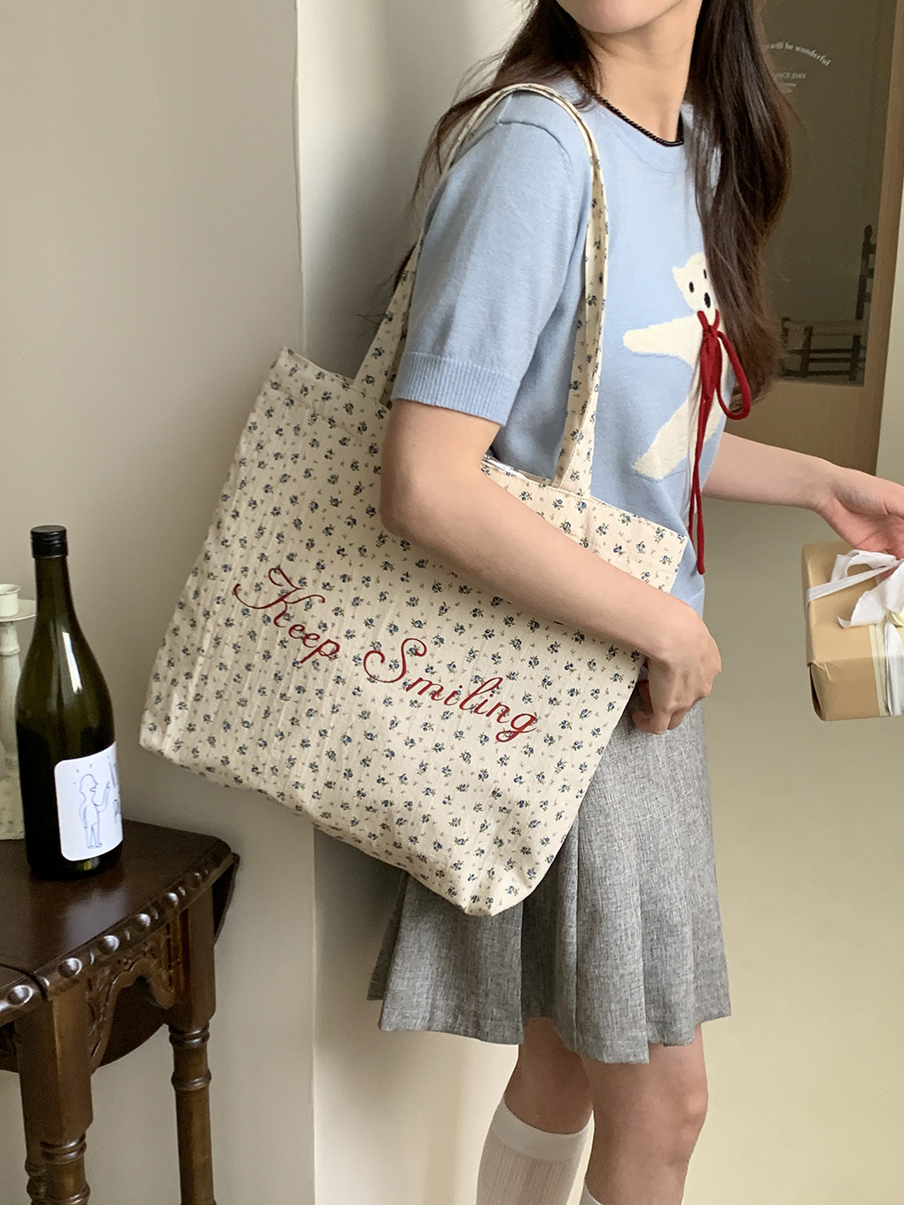 法式复古碎花包小众字母单肩帆布包旅行帆布袋春夏款韩国ins布包