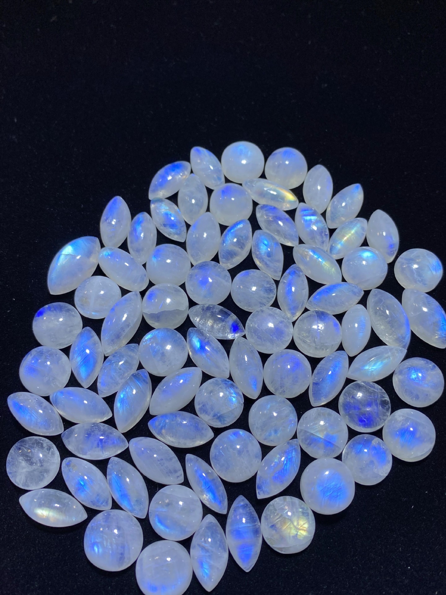 印度料蓝月光石马眼圆形裸石戒面 表皮干净 各种镶嵌吊坠裸石戒面