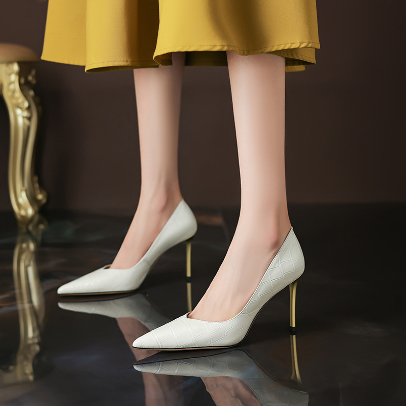 成都女鞋秋冬季新款女鞋尖头细跟高跟鞋电镀跟名媛单