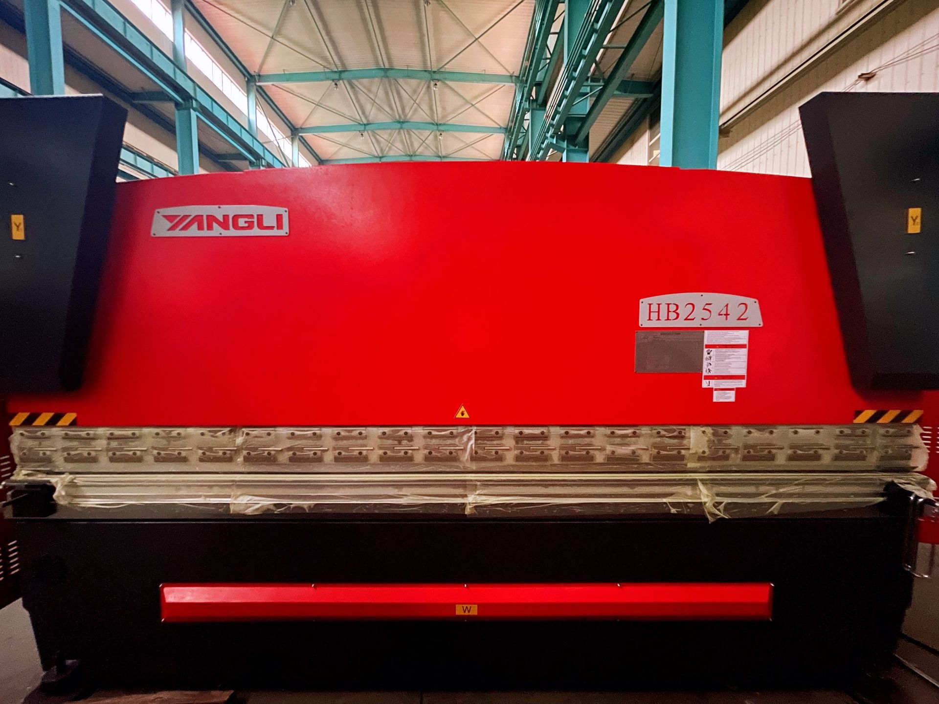 扬力hb2542电液伺服折弯机 hb系列高速型数控折弯机 厂家直接供应