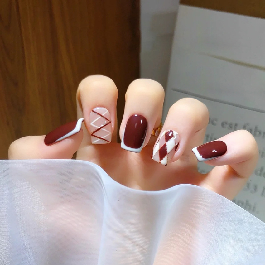 秋冬新款菱格写文格子美甲成品穿戴式假指甲可拆卸甲片穿戴甲x88