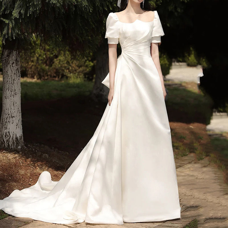 白色缎面轻婚纱法式泡泡袖新娘出门纱简约旅拍端装明星同款礼服女