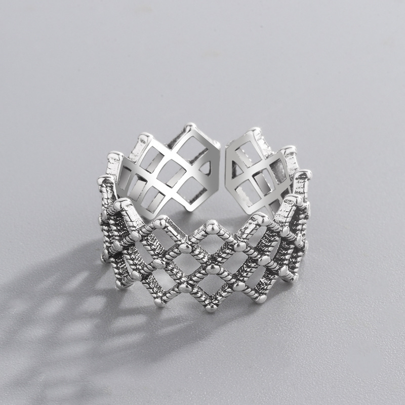 0167时尚个性蜘蛛网开口戒指女韩版创意复古菱形镂空三角形指环