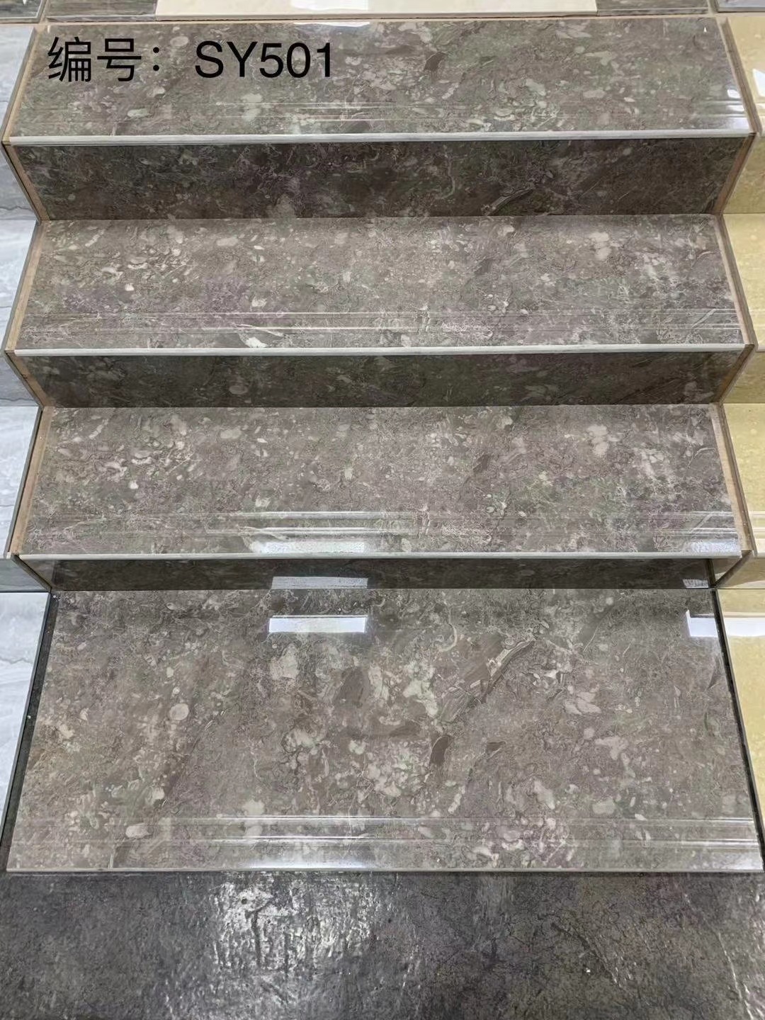 楼梯砖 一体式踏步台阶通体瓷砖1200*470别墅自建房原槽梯级地砖