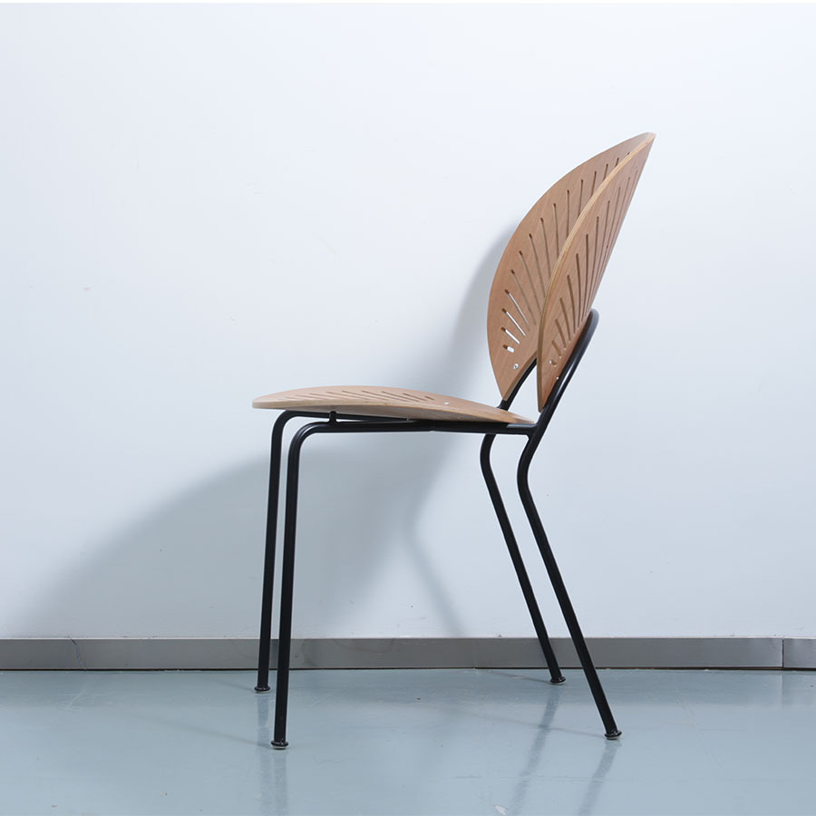 现代简约弯板餐厅餐椅北欧设计金属扇贝椅家用靠背太阳椅网红椅子