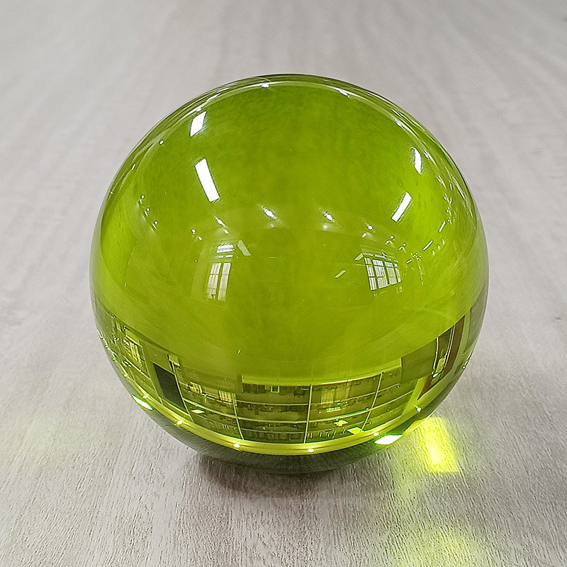 厂家批发水晶球摆件透明颜色球创意树脂摆件玩具球