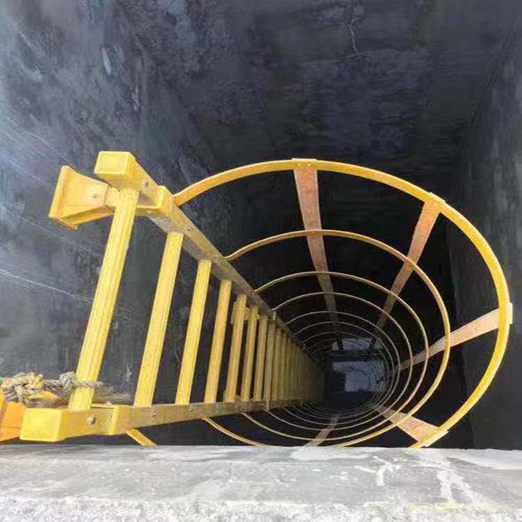 镀锌组合护笼爬梯 基坑外墙深井爬梯 镀锌钢爬梯护笼 污水井挂梯