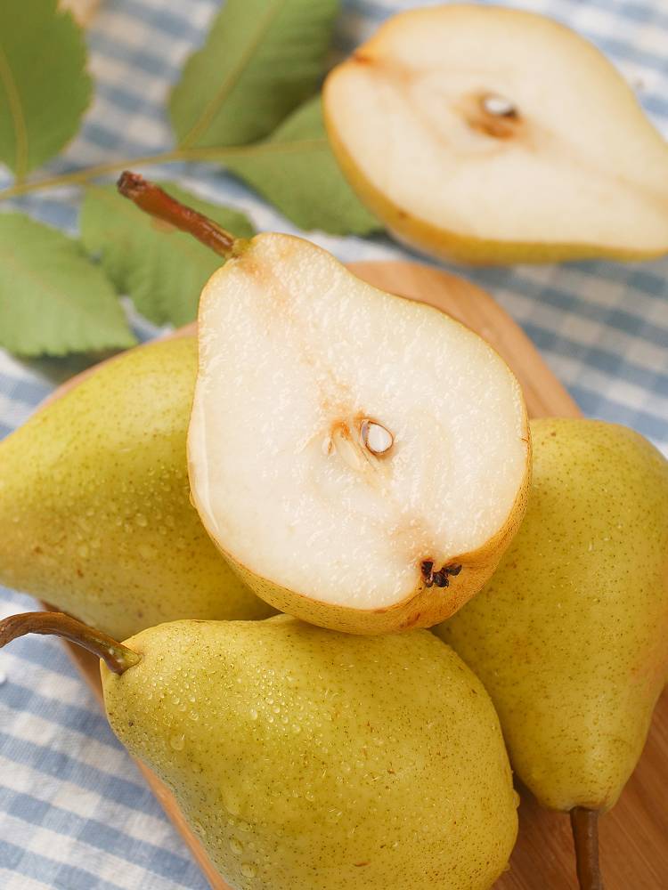 山东烟台太婆梨软梨子新鲜水果10斤秋香蕉梨大头葫芦梨红啤鸭梨