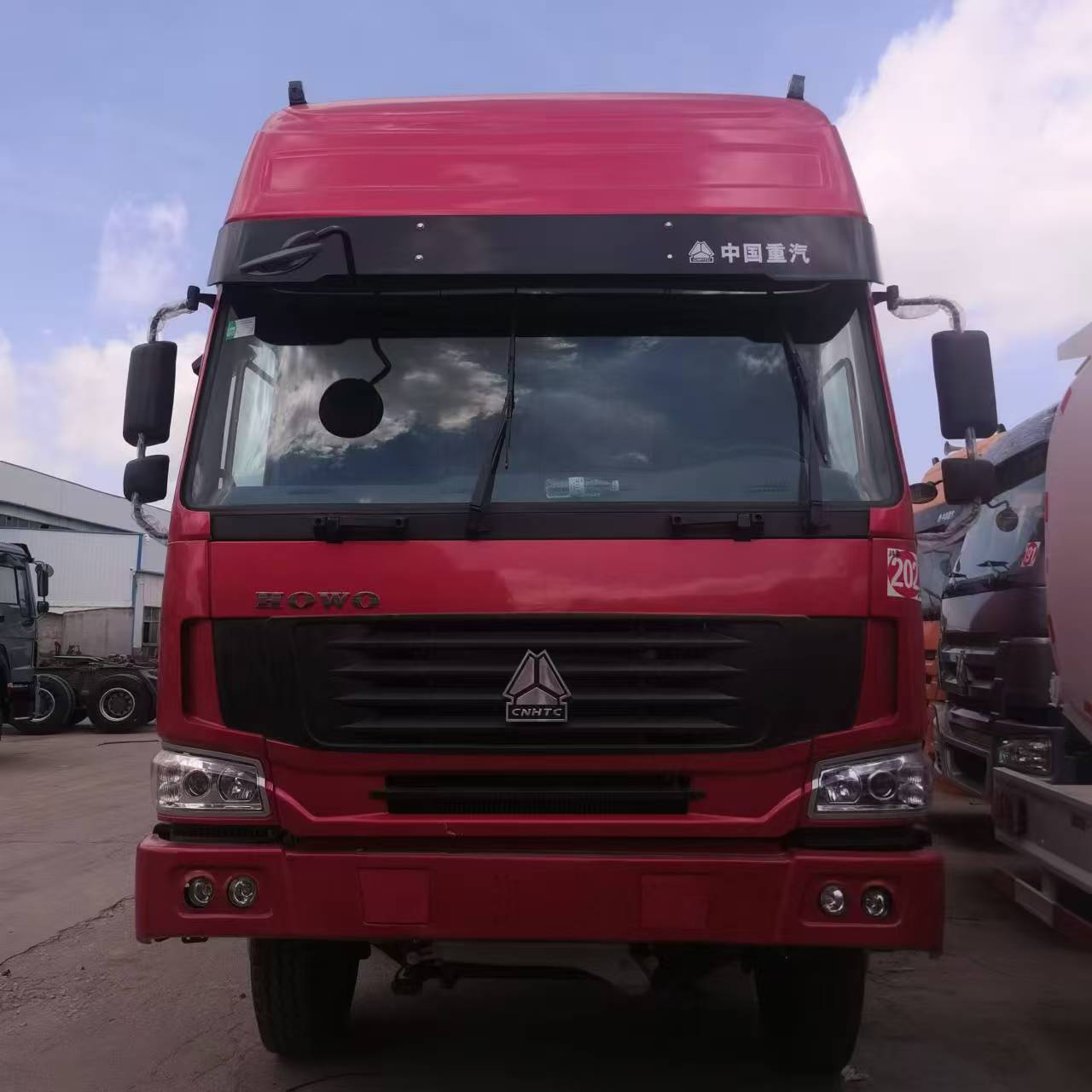 跨境出口豪沃前四后八集装箱/豪沃9米6厢式载货车