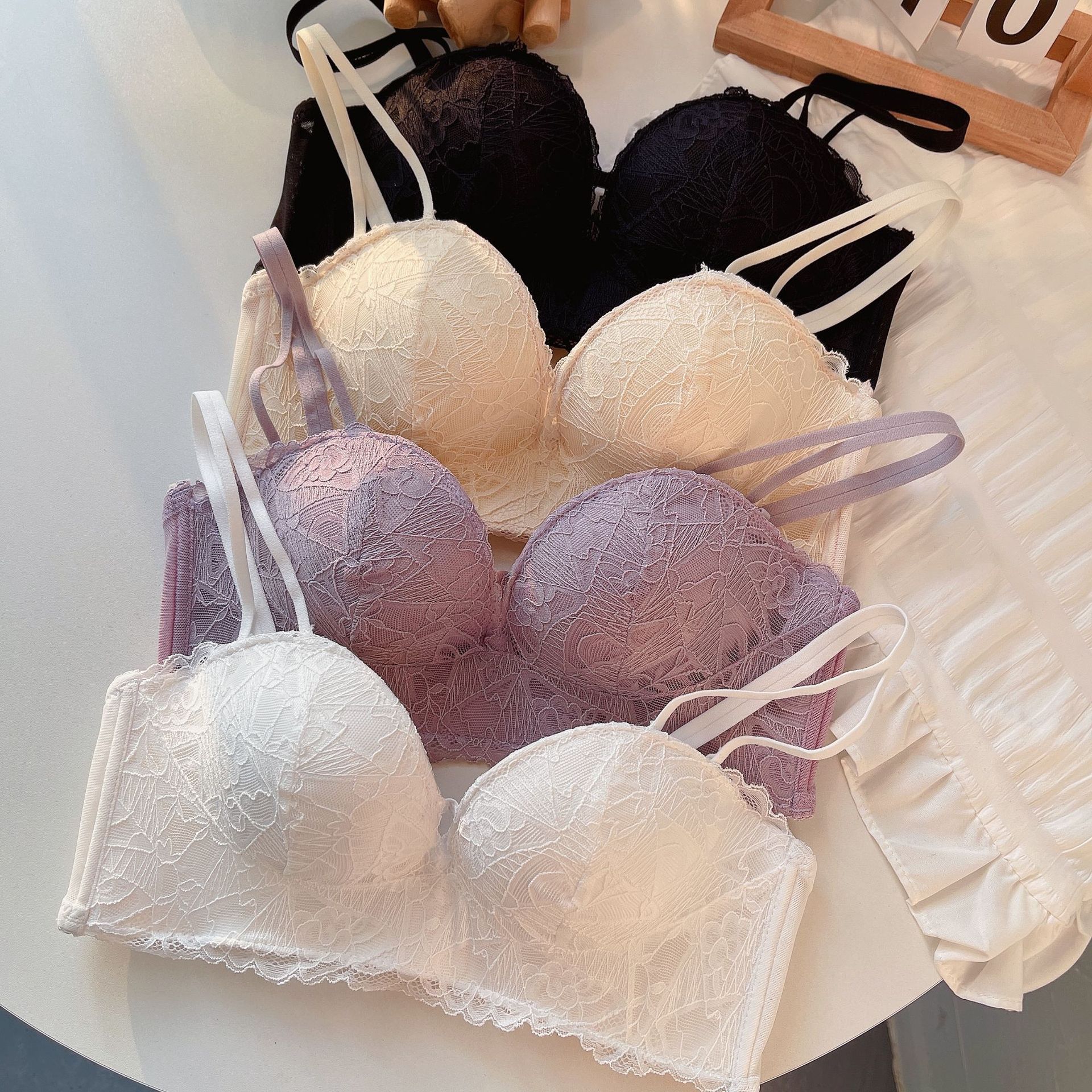 性感无肩带乳胶内衣女夏防滑隐形露肩bra上托文胸套装无钢圈胸罩