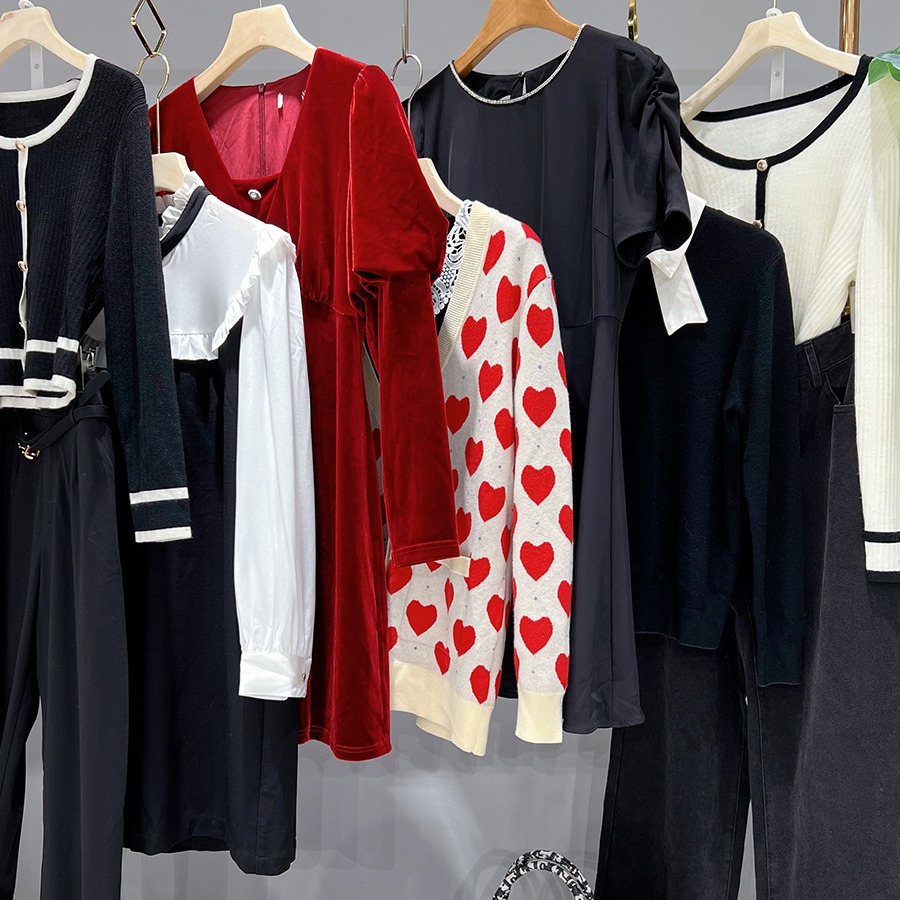 气质法式韩版连衣裙秋装打底品牌折扣女装杂款尾货清仓直播间货源