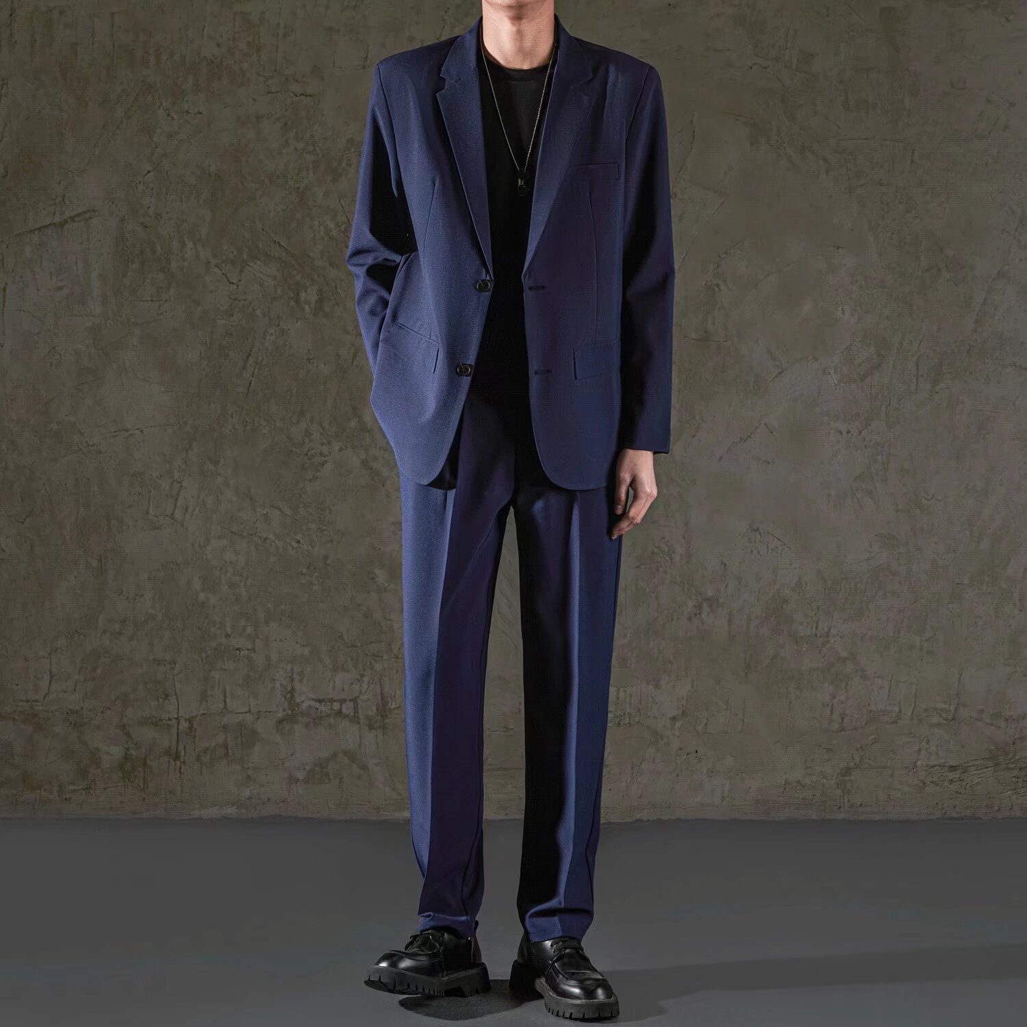 春季新品韩风气质款痞帅黑色西装外套男士宽松版潮流时髦西服套装